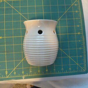 Yankee Candle 2012 Tea Light Holder Almond EUC